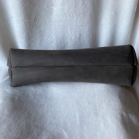 Portland Leather Goods Groupie Grey Utility Pouch - Picture 4 of 7